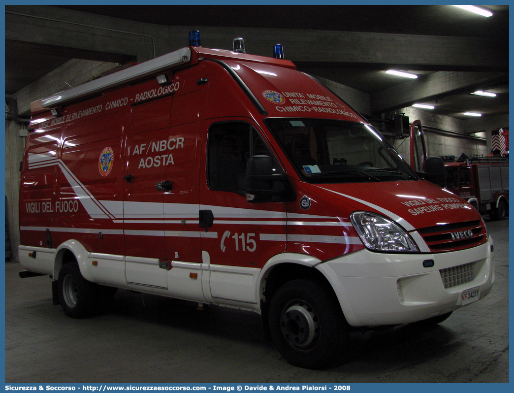 VF 24231
Vigili del Fuoco
Regione Autonoma Valle d'Aosta
Nucleo N.B.C.R.
Iveco Daily IV serie
Allestitore GB Barberi S.r.l.
Parole chiave: VVF;V.V.F.;Vigili;Fuoco;Regione;Autonoma;Valle;Aosta;Iveco;Daily;NBCR;N.B.C.R.;Nucleare;Batteriologico;Chimico;Radiologico;Radiometrico;Radiometria;Radioattività;Radioattivita;G.B.;GB;Barberi