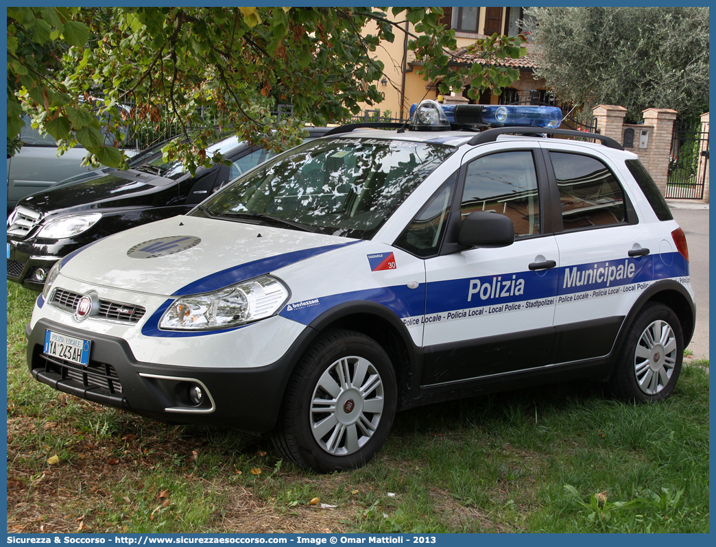 Polizia Locale YA243AH
Polizia Municipale
Comune di Sassuolo
Fiat Sedici II serie
Allestitore Bertazzoni S.r.l.
Parole chiave: Polizia;Locale;Municipale;Sassuolo;Fiat;Sedici;Bertazzoni;YA243AH;YA 243 AH