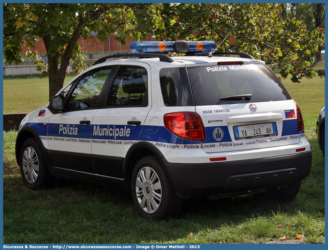 Polizia Locale YA243AH
Polizia Municipale
Comune di Sassuolo
Fiat Sedici II serie
Allestitore Bertazzoni S.r.l.
Parole chiave: Polizia;Locale;Municipale;Sassuolo;Fiat;Sedici;Bertazzoni;YA243AH;YA 243 AH