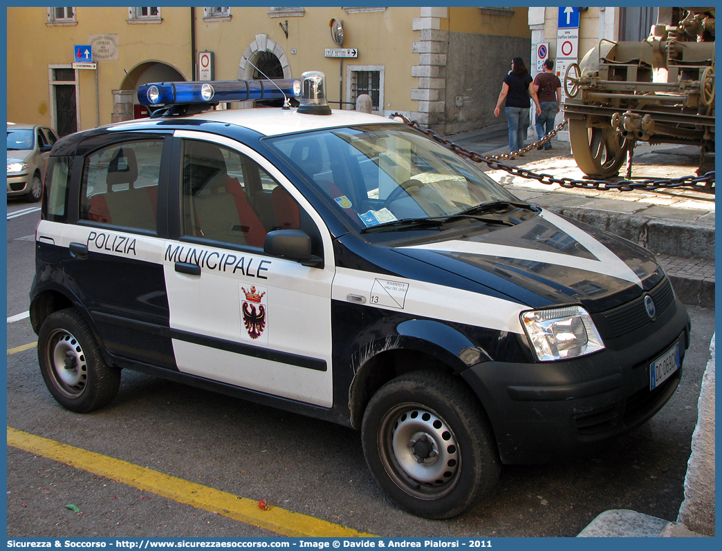 -
Polizia Municipale
Corpo Intercomunale
Rovereto e Valli del Leno
Fiat Nuova Panda 4x4 I serie
Allestitore Ciabilli S.r.l.
Parole chiave: Polizia;Locale;Municipale;Rovereto;Valli;Leno;Terragnolo;Trambileno;Fiat;Nuova Panda;4x4;Ciabilli