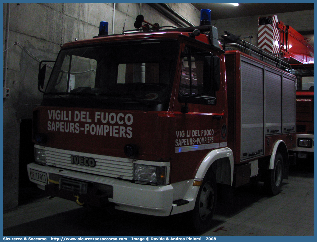 VF 17011
Vigili del Fuoco
Regione Autonoma Valle d'Aosta
Iveco 65-12
Parole chiave: VF;V.F.;Vigili;Fuoco;Regione;Autonoma;Valle;Aosta;Iveco;65-12