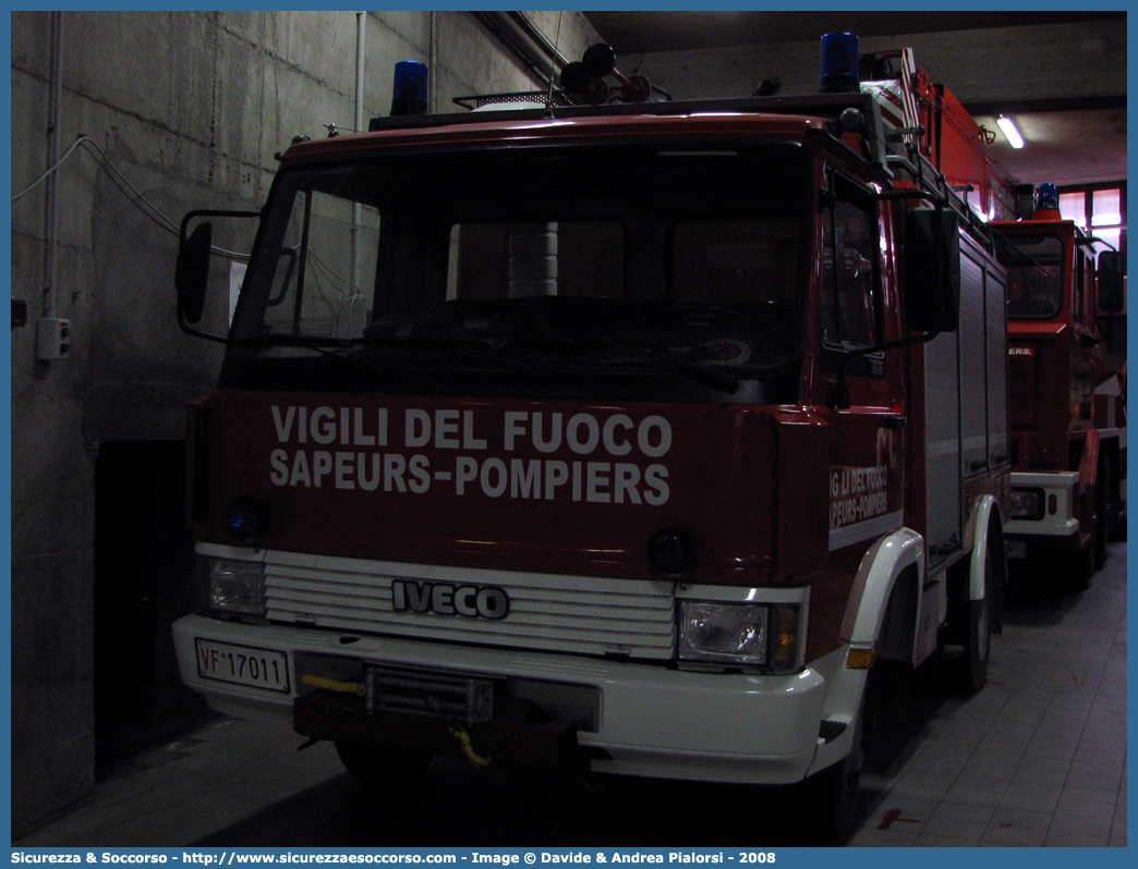 VF 17011
Vigili del Fuoco
Regione Autonoma Valle d'Aosta
Iveco 65-12
Parole chiave: VF;V.F.;Vigili;Fuoco;Regione;Autonoma;Valle;Aosta;Iveco;65-12