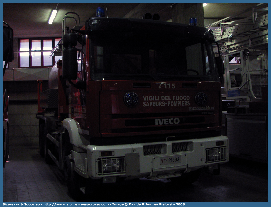 VF 21893
Vigili del Fuoco
Regione Autonoma Valle d'Aosta
Iveco EuroTrakker
Parole chiave: VF;V.F.;Vigili;Fuoco;Regione;Autonoma;Valle;Aosta;Iveco;EuroTrakker;21893