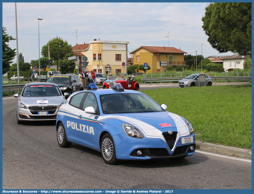 Polizia M2826
Polizia di Stato
Polizia Stradale
Alfa Romeo Nuova Giulietta
I serie II restyling
(I fornitura)
Parole chiave: PS;P.S.;Polizia;di;Stato;Stradale;Alfa;Romeo;Nuova;Giulietta