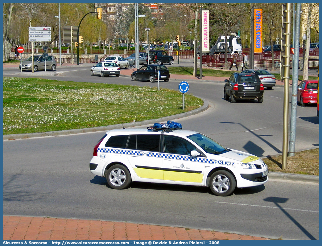 P-2
Reino de España
Policia Municipal
Ajuntament de Girona
Renault Megane GrandTour
Parole chiave: Regno di Spagna;Spagna;Espana;España;Policia;Municipal;Girona;Renault;Megane;Grandtour