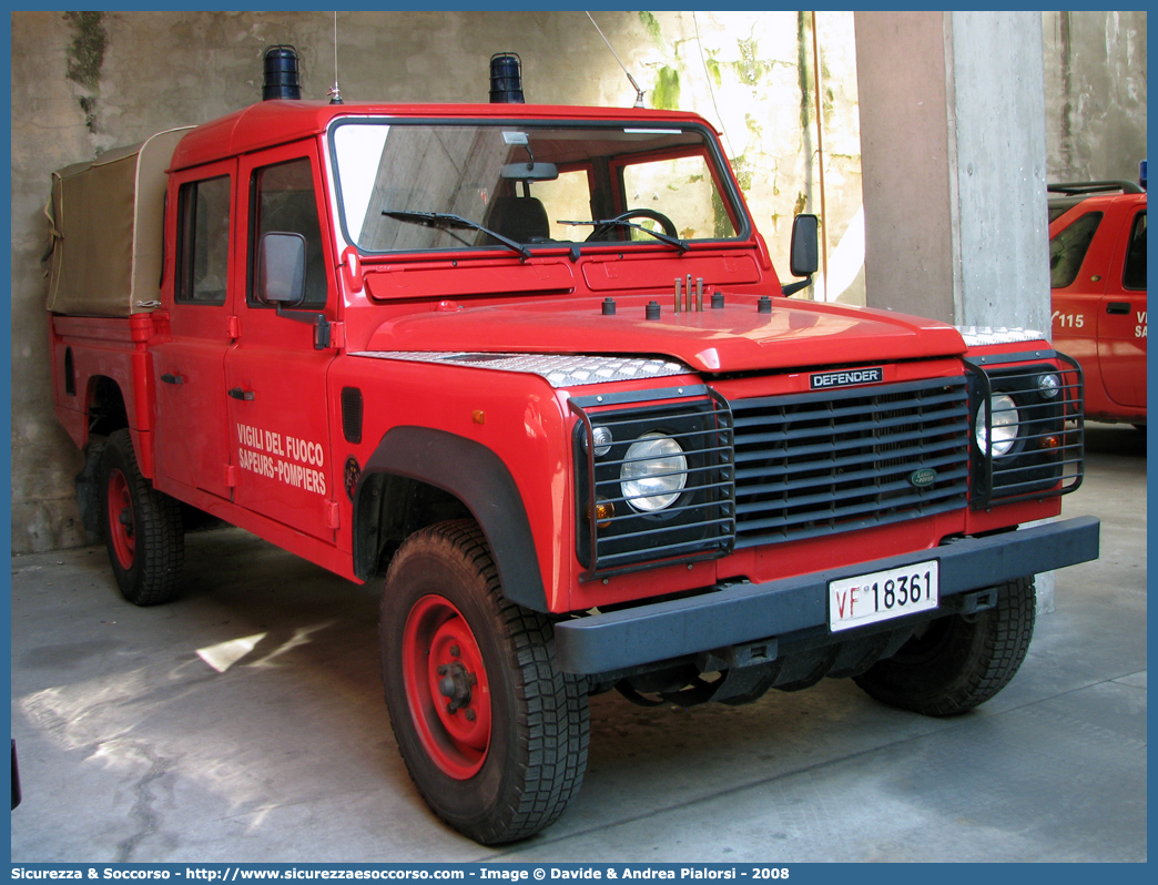 VF 18361
Vigili del Fuoco
Regione Autonoma Valle d'Aosta
Land Rover Defender 130
Parole chiave: VF;V.F.;Vigili;Fuoco;Regione;Autonoma;Valle;Aosta;Land Rover;Defender;130;18361