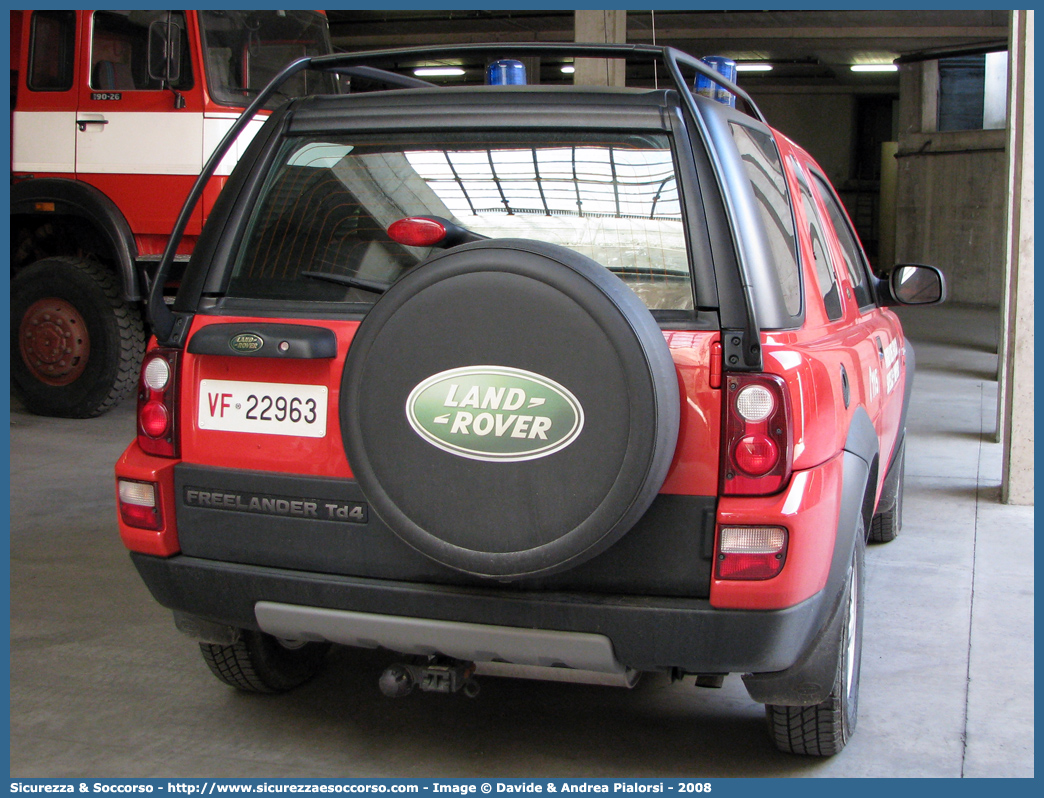 VF 22963
Vigili del Fuoco
Regione Autonoma Valle d'Aosta
Land Rover Freelander I serie restyling
Parole chiave: VVF;V.V.F.;Vigili;del;Fuoco;Regione;Autonoma;Valle;Aosta;Land Rover;Freelander