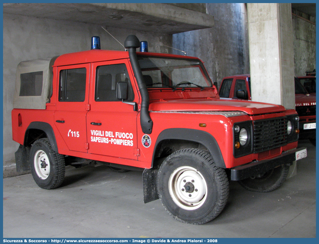 VF 21736
Vigili del Fuoco
Regione Autonoma Valle d'Aosta
Land Rover Defender 110
Parole chiave: VF;V.F.;Vigili;Fuoco;Regione;Autonoma;Valle;Aosta;Land Rover;Defender;110;21736