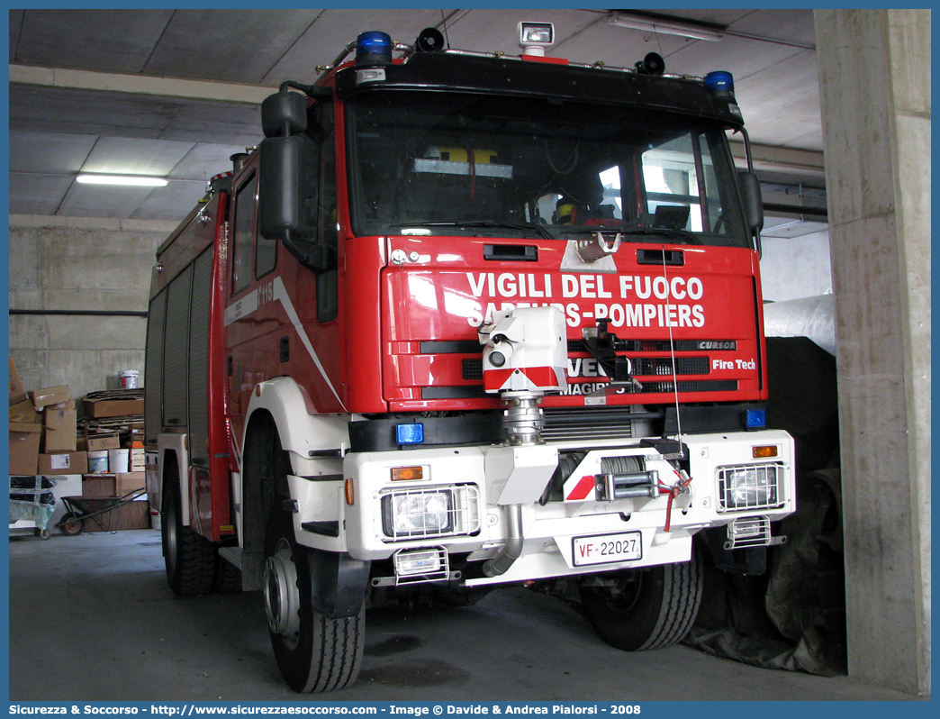 VF 22027
Vigili del Fuoco
Regione Autonoma Valle d'Aosta
Iveco Magirus FireTech 190E31 I serie
Parole chiave: VVF;V.V.F.;Vigili;del;Fuoco;Regione;Autonoma;Valle;Aosta;Iveco;Magirus;FireTech;190E31