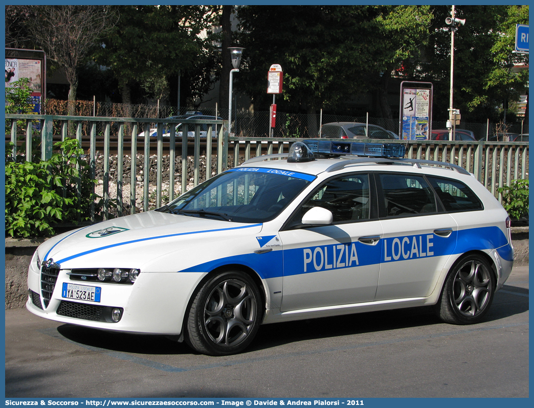 Polizia Locale YA523AE
Polizia Locale
Comune di Porto Sant'Elpidio
Alfa Romeo 159 Sportwagon
Allestitore Elevox S.r.l.
Parole chiave: Polizia;Locale;Municipale;Porto Sant&#039;Elpidio;Alfa Romeo;159;Sportwagon;Sport Wagon;Station Wagon;Stationwagon;SW;S.W.;Elevox;YA523AE;YA 523 AE