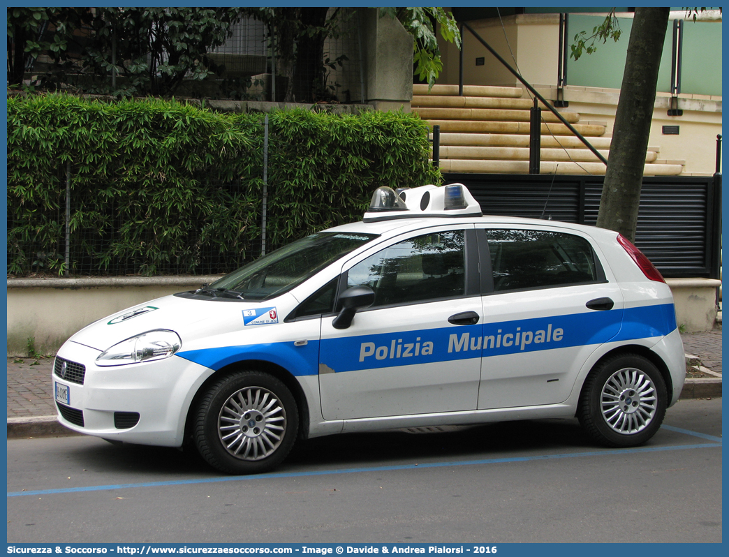 -
Polizia Municipale
Comune di Jesi
Fiat Grande Punto
Parole chiave: Polizia;Locale;Municipale;Jesi;Fiat;Grande Punto