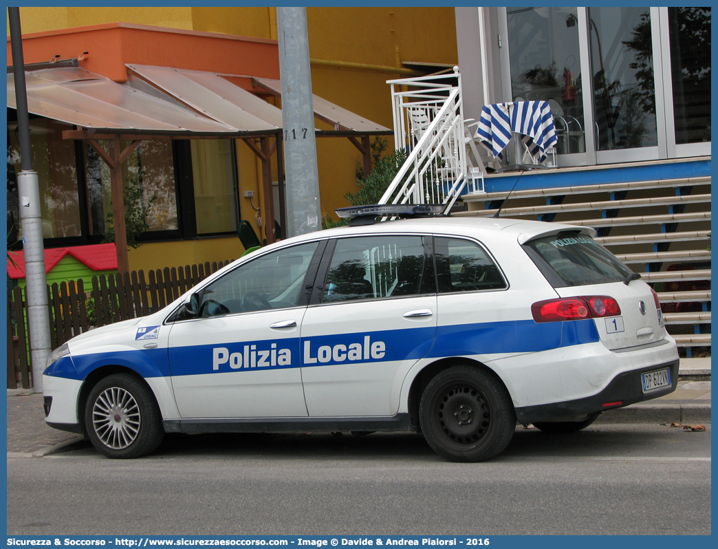 -
Polizia Locale
Comune di Urbino
Fiat Nuova Croma II serie
Parole chiave: Polizia;Locale;Municipale;Urbino;Fiat;Nuova Croma