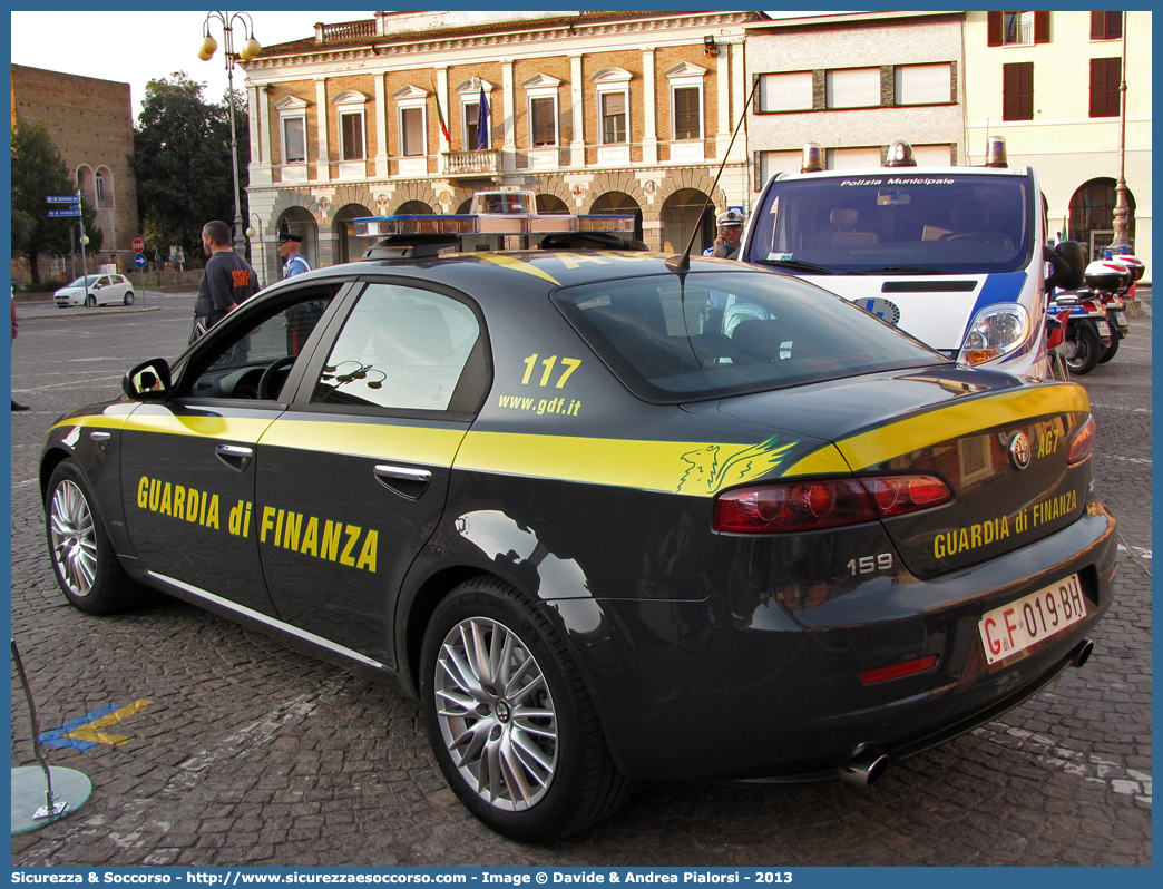 GdiF 019BH
Guardia di Finanza
Alfa Romeo 159
Parole chiave: GdiF;GDF;GF;Guardia;Finanza;Alfa;Romeo;159