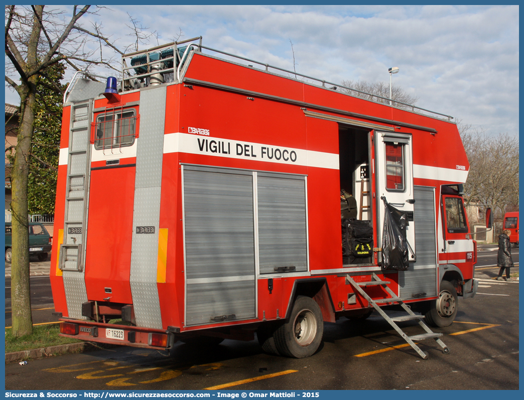 VF 16223
Corpo Nazionale Vigili del Fuoco
Iveco 95-14 Zeta
Allestitore Baribbi S.p.A.
Parole chiave: VVF;V.V.F.;Corpo;Nazionale;Vigili;del;Fuoco;Polilogistici;Polilogistico;Iveco;95-14;95;14;Zeta;16223