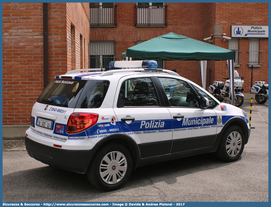 Polizia Locale YA872AJ
Polizia Municipale
Comune di Imola
Fiat Sedici II serie
Allestitore Focaccia Group S.r.l.
Parole chiave: Polizia;Locale;Municipale;Imola;Fiat;Sedici;Focaccia;YA872AJ;YA 872 AJ