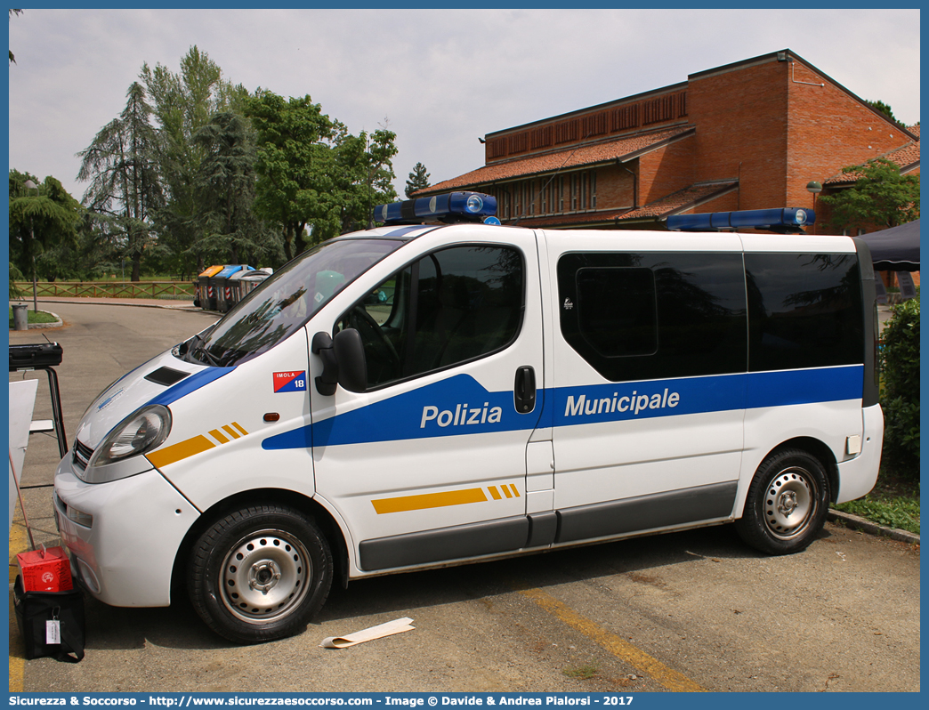 -
Polizia Municipale
Comune di Imola
Opel Vivaro I serie
Allestitore Focaccia Group S.r.l.
(variante)
Parole chiave: Polizia;Locale;Municipale;Imola;Opel;Vivaro;Focaccia