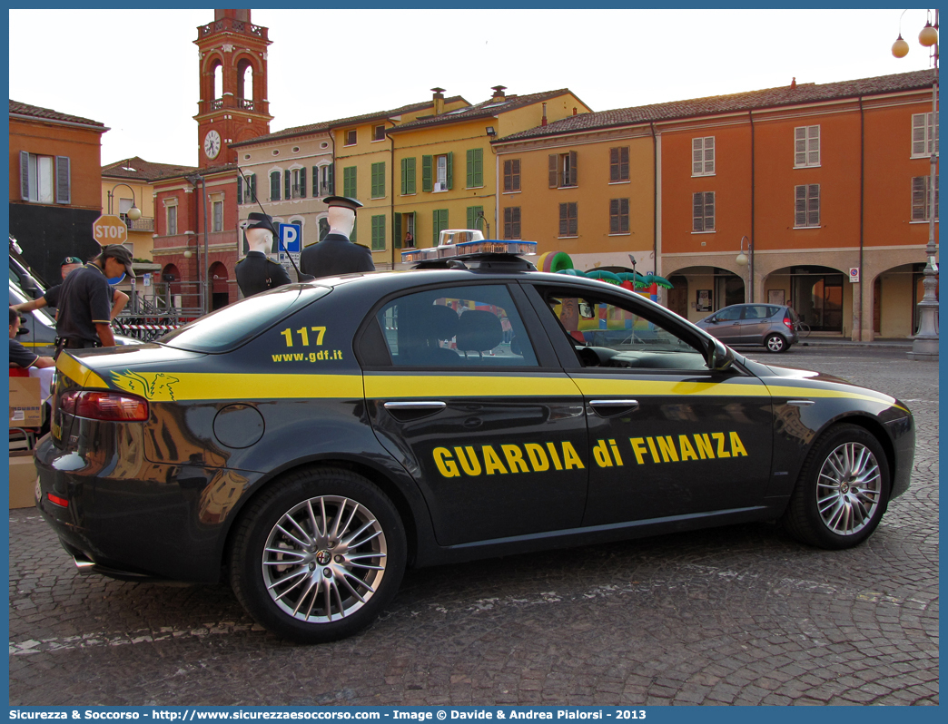 GdiF 019BH
Guardia di Finanza
Alfa Romeo 159
Parole chiave: GdiF;GDF;GF;Guardia;Finanza;Alfa;Romeo;159