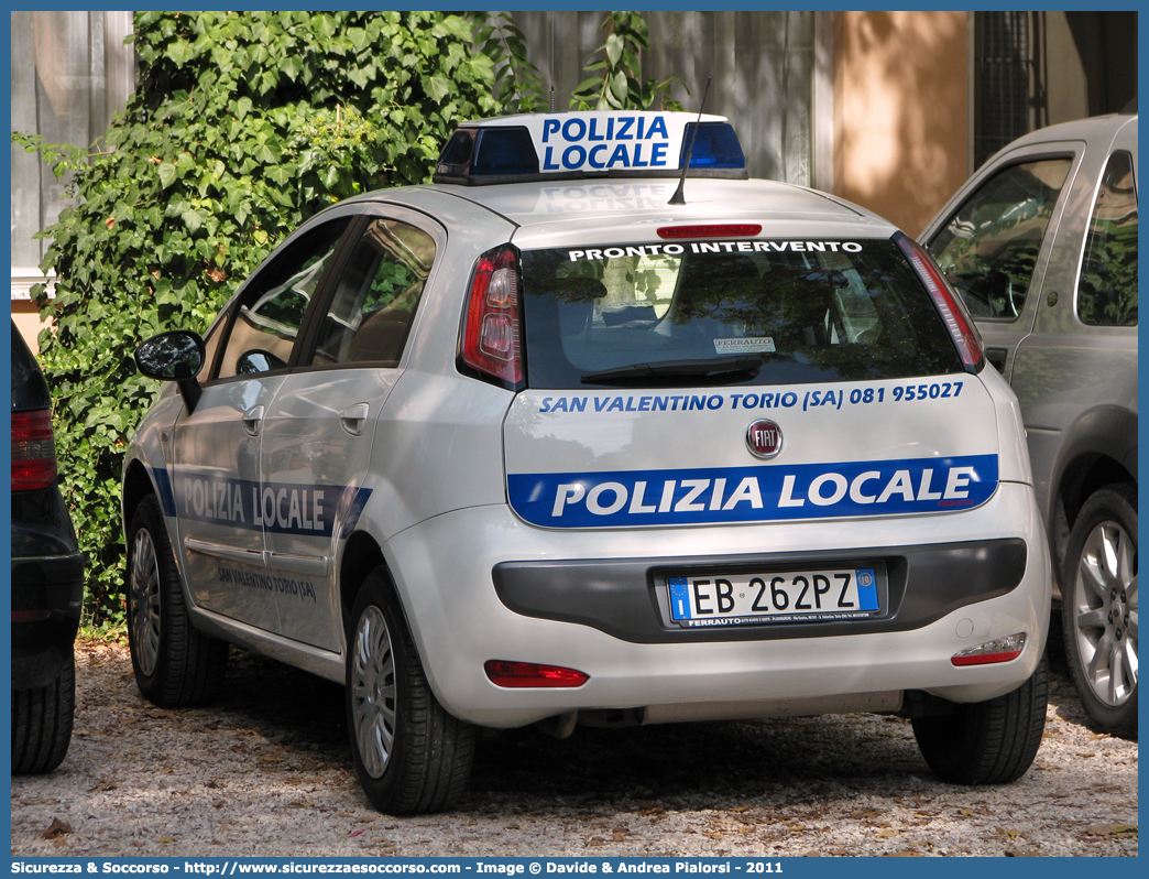 -
Polizia Locale
Comune di San Valentino Torio
Fiat Punto Evo
Parole chiave: Polizia;Locale;Municipale;San Valentino Torio;Fiat;Punto;Evo