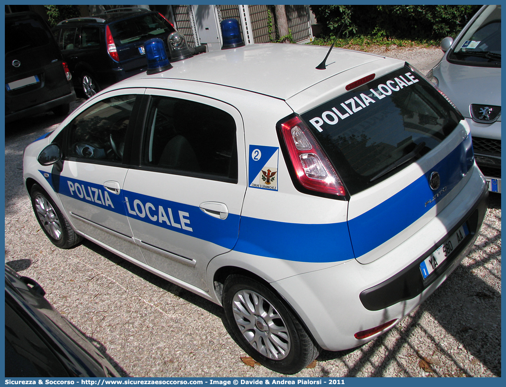 Polizia Locale YA580AA
Polizia Locale
Comune di Grammichele
Fiat Punto Evo
Parole chiave: Polizia;Locale;Municipale;Grammichele;Fiat;Punto;Evo;YA580AA;YA 580 AA