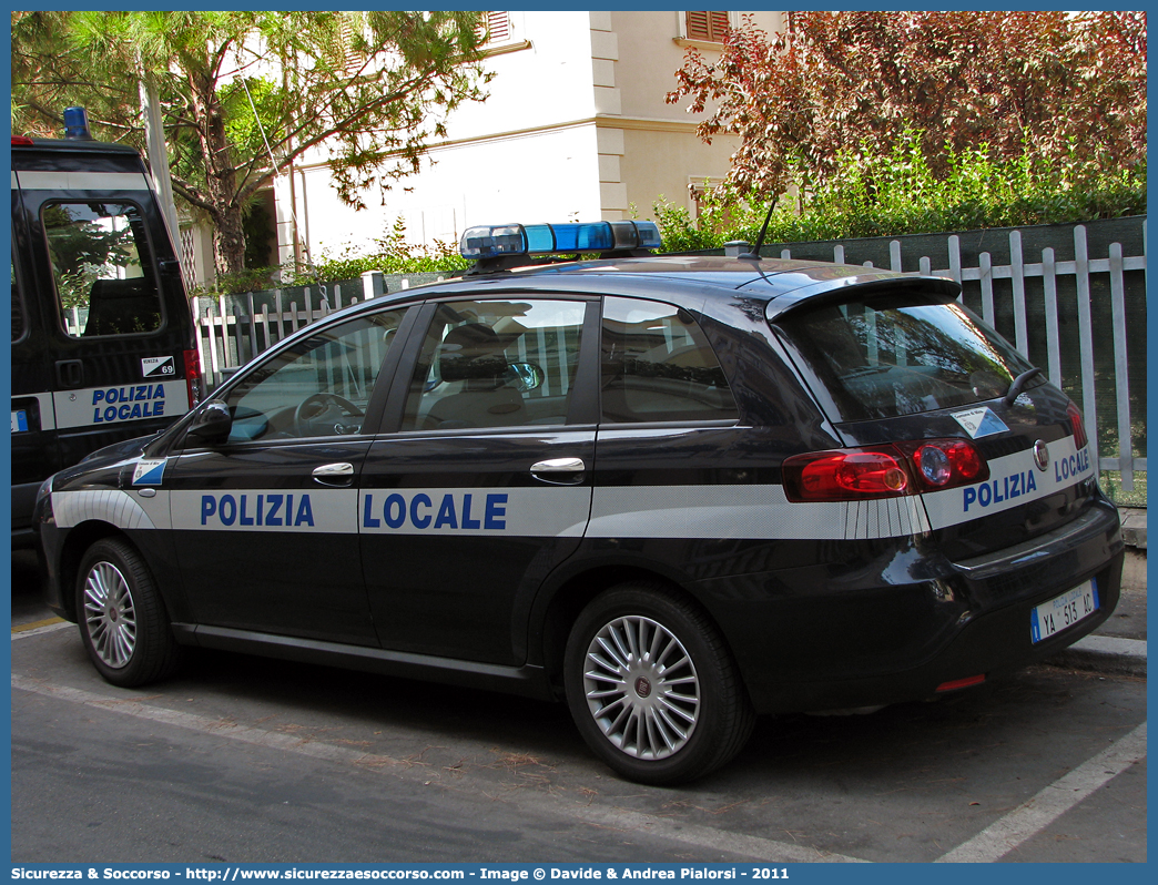 Polizia Locale YA513AC
Polizia Locale
Comune di Mira
Fiat Nuova Croma II serie
Parole chiave: PL;P.L.;PM;P.M.;Polizia;Locale;Municipale;Mira;Fiat;Nuova;Croma