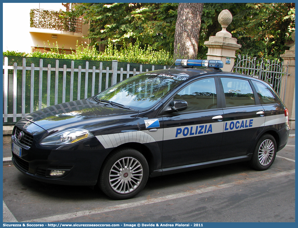 Polizia Locale YA513AC
Polizia Locale
Comune di Mira
Fiat Nuova Croma II serie
Parole chiave: PL;P.L.;PM;P.M.;Polizia;Locale;Municipale;Mira;Fiat;Nuova;Croma