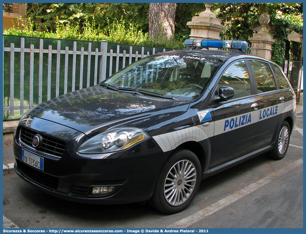 Polizia Locale YA513AC
Polizia Locale
Comune di Mira
Fiat Nuova Croma II serie
Parole chiave: PL;P.L.;PM;P.M.;Polizia;Locale;Municipale;Mira;Fiat;Nuova;Croma