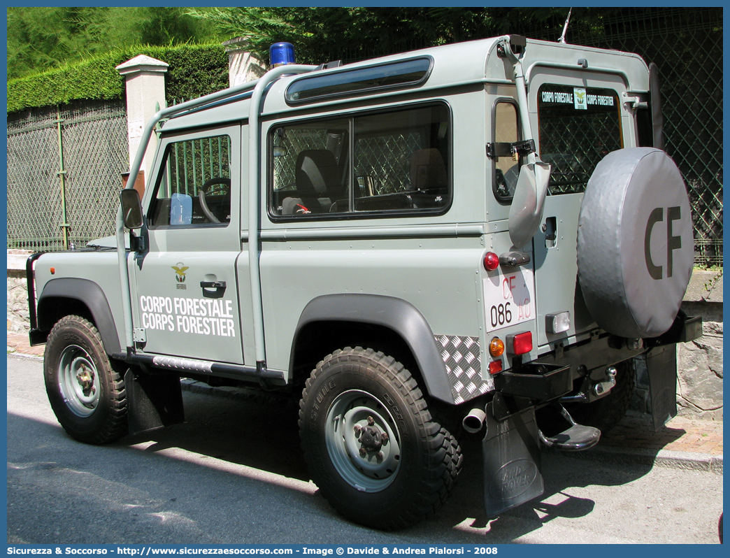 CF 086 AO
Corpo Forestale
Regione Valle d'Aosta
Lando Rover Defender 90
(variante)
Parole chiave: Corpo;Forestale;Aosta;CF;C.F.;AO;A.O.;Land Rover;Defender;Defender 90;CF 086 AO;CF086AO