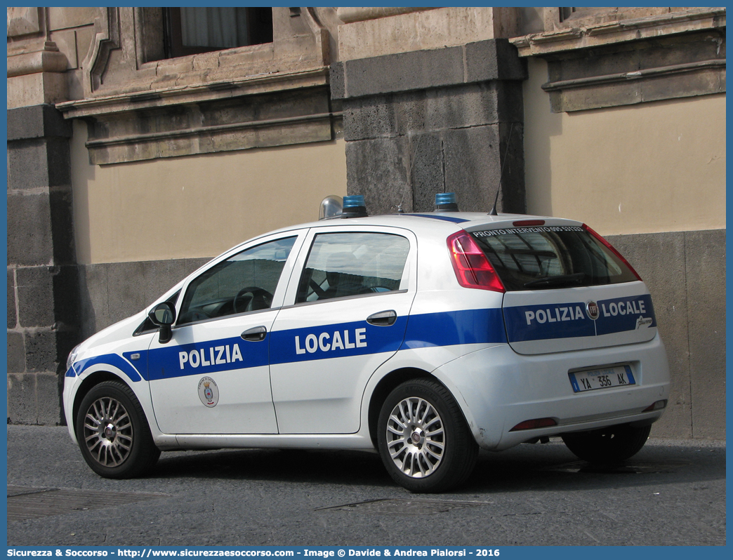 Polizia Locale YA336AK
Polizia Locale
Comune di Catania
Fiat Grande Punto
Parole chiave: Polizia;Locale;Municipale;Catania;Fiat;Grande Punto;YA336AK;YA 336 AK