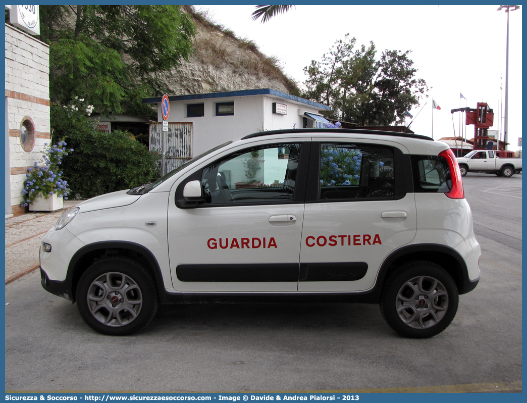 CP 4290
Corpo delle Capitanerie di Porto
Guardia Costiera
Fiat Nuova Panda 4x4 II serie
Parole chiave: GC;G.C.;CP;C.P.;Guardia;Costiera;Capitaneria;Capitanerie;di;Porto;Fiat;Nuova;Panda;4x4