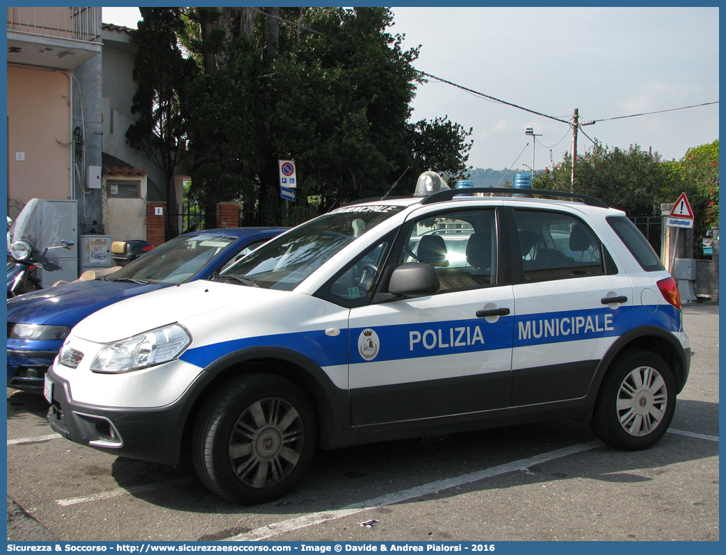 Polizia Locale YA532AG
Polizia Municipale
Comune di Acireale
Fiat Sedici II serie
Parole chiave: Polizia;Locale;Municipale;Acireale;Fiat;Sedici;YA532AG;YA 532 AG