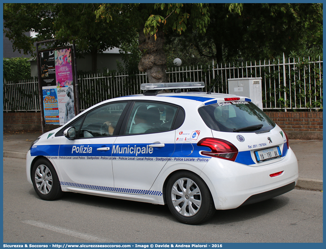 Polizia Locale YA191AK
Polizia Municipale
Corpo Unico Terre di Pianura
Peugeot 208 I serie restyling
Allestitore Bertazzoni S.r.l.
Parole chiave: Polizia;Locale;Municipale;Terre di Pianura;Budrio;Castenaso;Granarolo dell&#039;Emilia;Granarolo dell Emilia;Peugeot;208;Bertazzoni;YA191AK;YA 191 AK