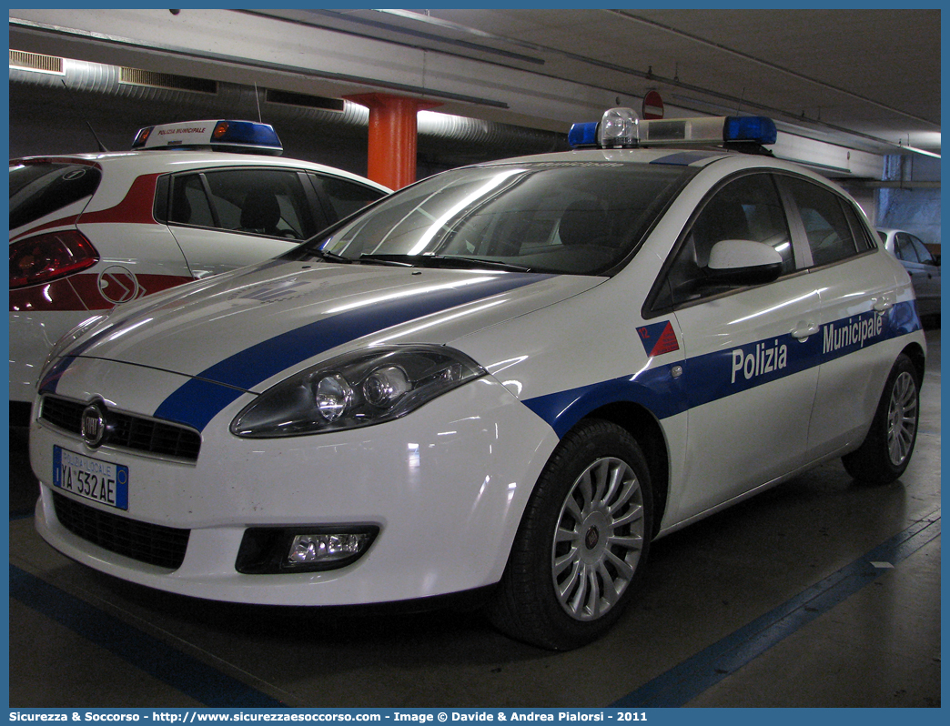 Polizia Locale YA532AE
Polizia Municipale
Unione Comuni Terre e Fiumi
Fiat Nuova Bravo
Allestitore Focaccia Group S.r.l.
Parole chiave: Polizia;Locale;Municipale;Terre e Fiumi;Terre;Fiumi;Copparo;Berra;Formignana;Jolanda di Savoia;Ro;Tresigallo;Fiat;Nuova Bravo;Focaccia;YA532AE;YA 532 AE