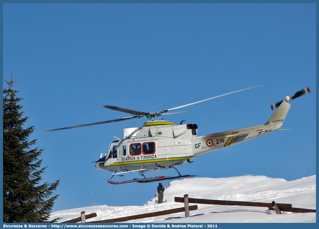 MM81504 / GF 216
Guardia di Finanza
R.O.A.N. Componente Aerea
Agusta Bell AB412 HP
Parole chiave: GdiF;G.D.F.;GDF;Guardia di Finanza;R.O.A.N.;ROAN;Componente Aerea;Agusta Bell;AB412 HP;216