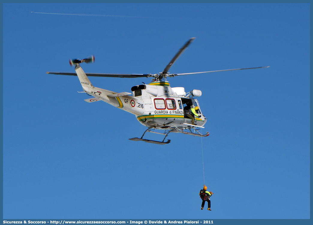 MM81504 / GF 216
Guardia di Finanza
R.O.A.N. Componente Aerea
Agusta Bell AB412 HP
Parole chiave: GdiF;G.D.F.;GDF;Guardia di Finanza;R.O.A.N.;ROAN;Componente Aerea;Agusta Bell;AB412 HP;216