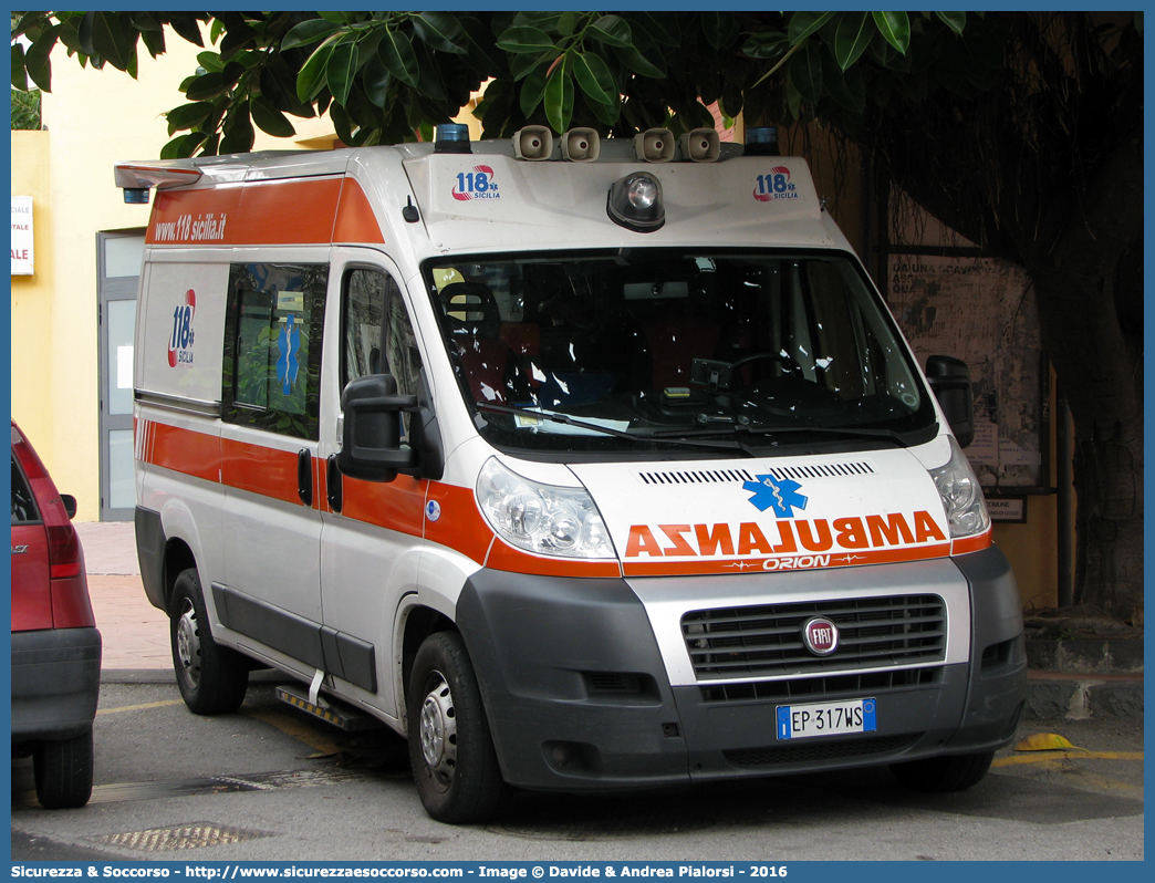 -
118 Sicilia Emergenza Urgenza Sanitaria
Fiat Ducato III serie
Allestitore Orion S.r.l.
Parole chiave: 118;Sicilia;Emergenza;Urgenza;Sanitaria;SEUS;S.E.U.S.;Ambulanza;Autoambulanza;Fiat;Ducato;X250;X 250;Orion