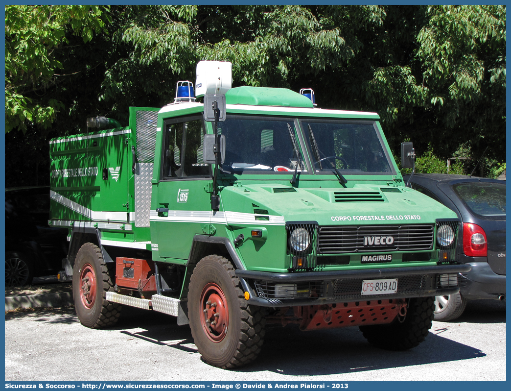 CFS 809AD
Corpo Forestale dello Stato
Nucleo Antincendio Boschivo
Iveco 40-10WM
Parole chiave: Corpo;Forestale;Stato;Corpo Forestale dello Stato;CFS;C.F.S.;Antincendio;Boschivo;AIB;A.I.B.;Iveco;40-10WM;40-10 WM;VM90;VM 90