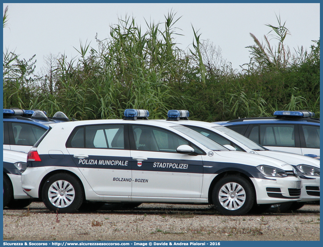 -
Polizia Municipale
Comune di Bolzano
Volkswagen Golf VII serie
Allestitore Focaccia Group S.r.l.
Parole chiave: PL;P.L.;PM;P.M.;Polizia;Locale;Municipale;Stadt;Polizei;Stadtpolizei;Bolzano;Bozen;Volkswagen;Golf;Focaccia