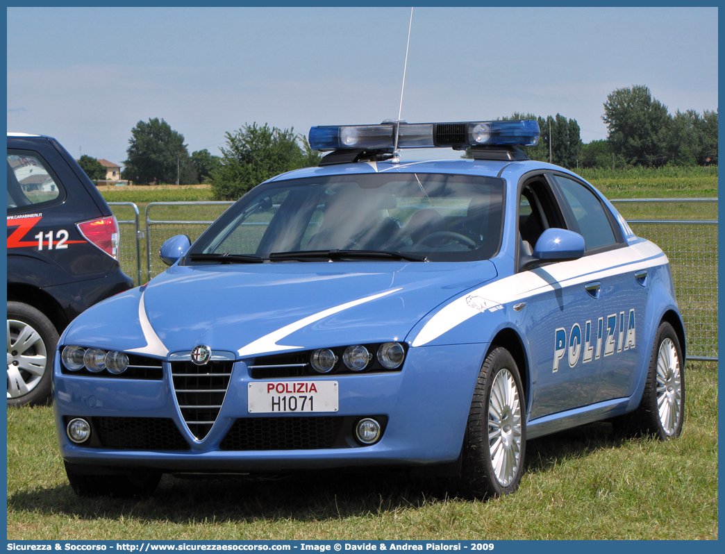 Polizia H1071
Polizia di Stato 
Squadra Volante
Alfa Romeo 159
Parole chiave: PS;P.S.;Polizia;di;Stato;Pubblica;Sicurezza;Squadra;Volante;Alfa;Romeo;159