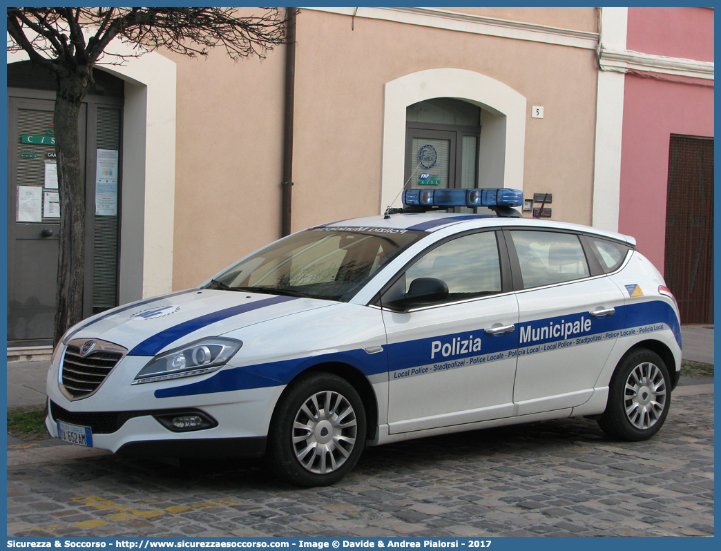 Polizia Locale YA652AM
Polizia Municipale
Comune di San Mauro Pascoli
Lancia Nuova Delta
Allestitore Focaccia Group S.r.l.
Parole chiave: Polizia;Locale;Municipale;San Mauro Pascoli;Lancia;Nuova Delta;Focaccia;YA652AM;YA 652 AM