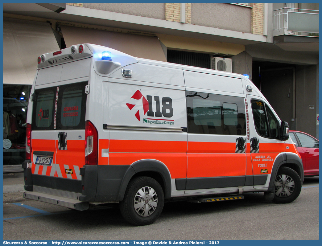 FO 02
118 Romagna Soccorso
Ambito Territoriale di Forlì
Fiat Ducato III serie restyling
Allestitore Vision S.r.l.
Parole chiave: 118;Romagna;Forlì;Forli;Soccorso;Ambulanza;Autoambulanza;Fiat;Ducato;X290;X 290;Vision