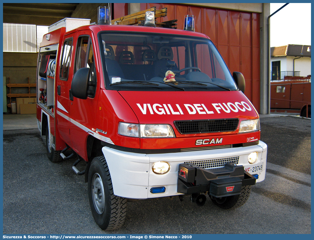 VF 23749
Corpo Nazionale Vigili del Fuoco
Scam SM55 4x4
Allestitore Kofler Fahrzeugbau S.n.c.
(variante)
Parole chiave: VF;V.F.;Vigili del Fuoco;Vigili;Fuoco;Corpo;Nazionale;Polisoccorso;Scam;SM55;SM 55;4x4;4 x 4;Kofler Fahrzeugbau