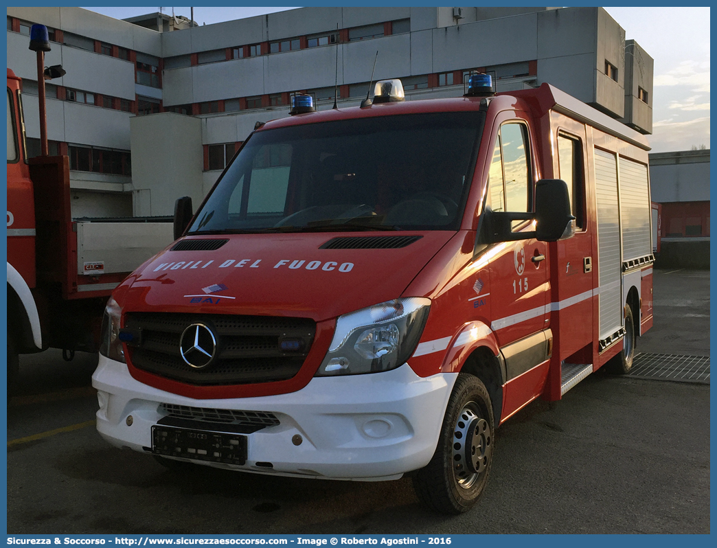 -
Corpo Nazionale Vigili del Fuoco
Mercedes Benz Sprinter II serie restyling
Allestitore BAI S.r.l.
Parole chiave: Corpo;Nazionale;Vigili del Fuoco;Vigili;Fuoco;Polisoccorso;Mercedes Benz;Sprinter;BAI;B.A.I.;Tecnica