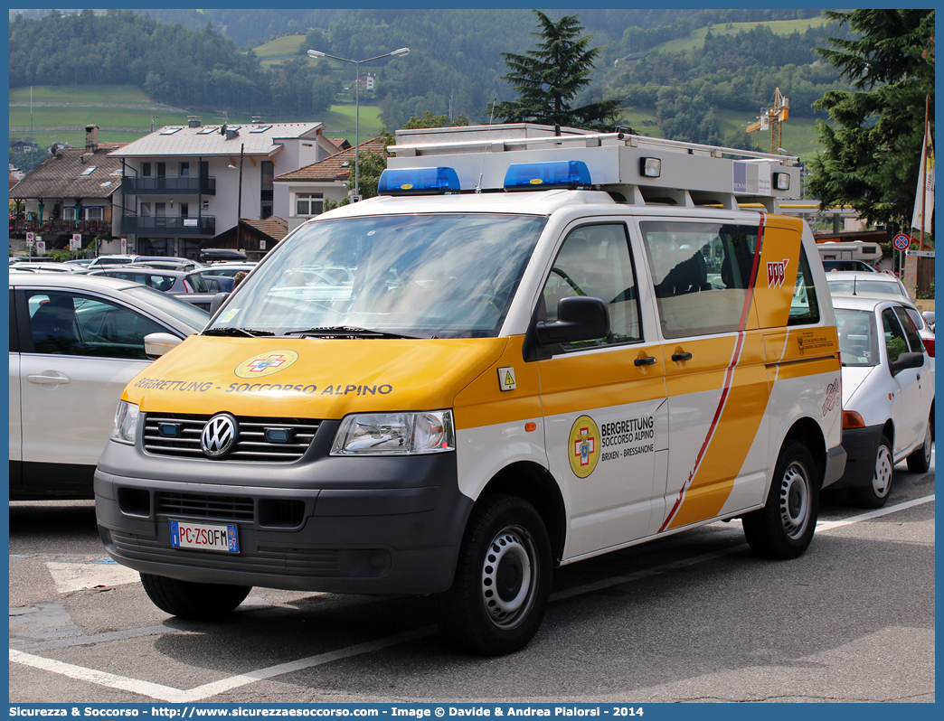 PC ZS0FM
Corpo Nazionale
Soccorso Alpino e Speleologico
Delegazione Alpina III Alto Adige
Stazione di Bressanone
Volkswagen Transporter T5
Parole chiave: CNSAS;C.N.S.A.S.;Corpo;Nazionale;Soccorso;Alpino;Speleologico;Alto Adige;Bressanone;Volkswagen;Transporter;T5;PC ZS0FM;PCZS0FM