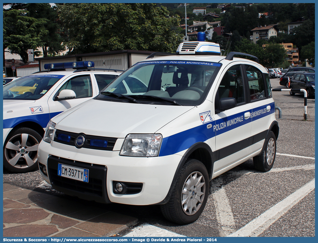 -
Polizia Municipale
Comune di Bressanone
Fiat Nuova Panda 4x4 I serie
Parole chiave: Polizia;Locale;Municipale;Bressanone;Fiat;Panda;4x4