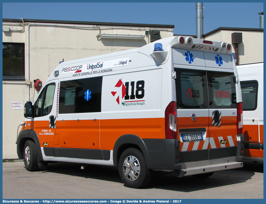 RA 10
118 Romagna Soccorso
Ambito Territoriale di Ravenna
Fiat Ducato III serie restyling
Allestitore Vision S.r.l.
Parole chiave: 118;Romagna;Ravenna;Soccorso;Ambulanza;Autoambulanza;Fiat;Ducato;X290;X 290;Vision