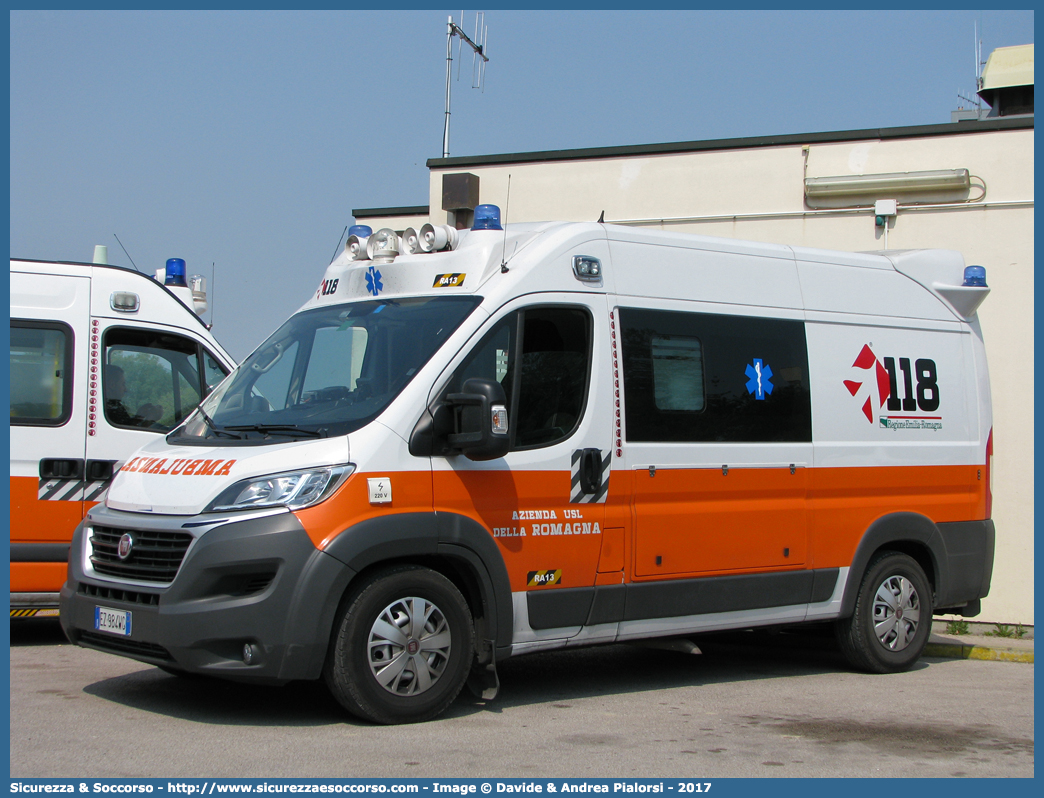 RA 13
118 Romagna Soccorso
Ambito Territoriale di Ravenna
Fiat Ducato III serie restyling
Allestitore Vision S.r.l.
Parole chiave: 118;Romagna;Ravenna;Soccorso;Ambulanza;Autoambulanza;Fiat;Ducato;X290;X 290;Vision