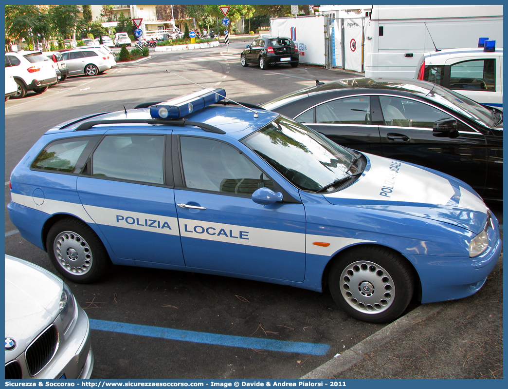 -
Polizia Locale
Comune di Campagnano di Roma
Alfa Romeo 156 Sportwagon I serie
Parole chiave: Polizia;Locale;Municipale;Campagnano di Roma;Alfa Romeo;156;Sportwagon;Sport Wagon