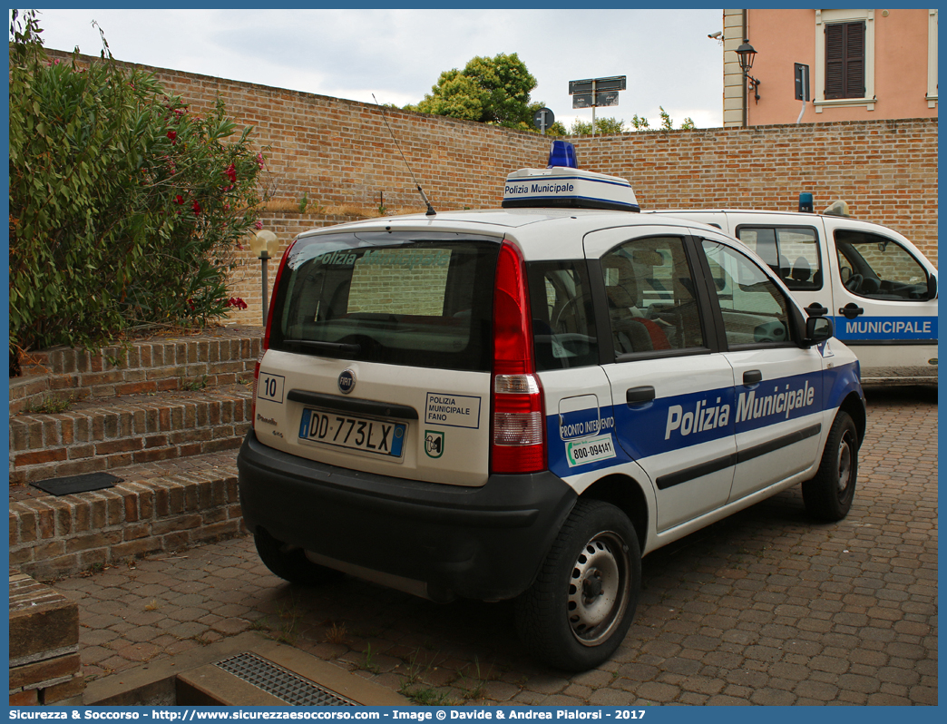 -
Polizia Municipale
Comune di Fano
Fiat Nuova Panda 4x4 I serie
(variante)
Parole chiave: Polizia;Locale;Municipale;Fano;Fiat;Nuova Panda