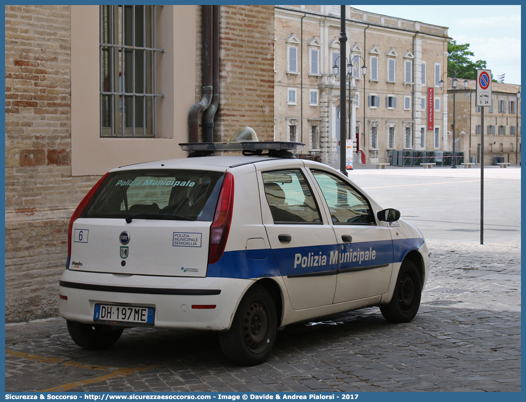 -
Polizia Municipale
Comune di Senigallia
Fiat Punto III serie restyling
Parole chiave: Polizia;Locale;Municipale;Senigallia;Fiat;Punto