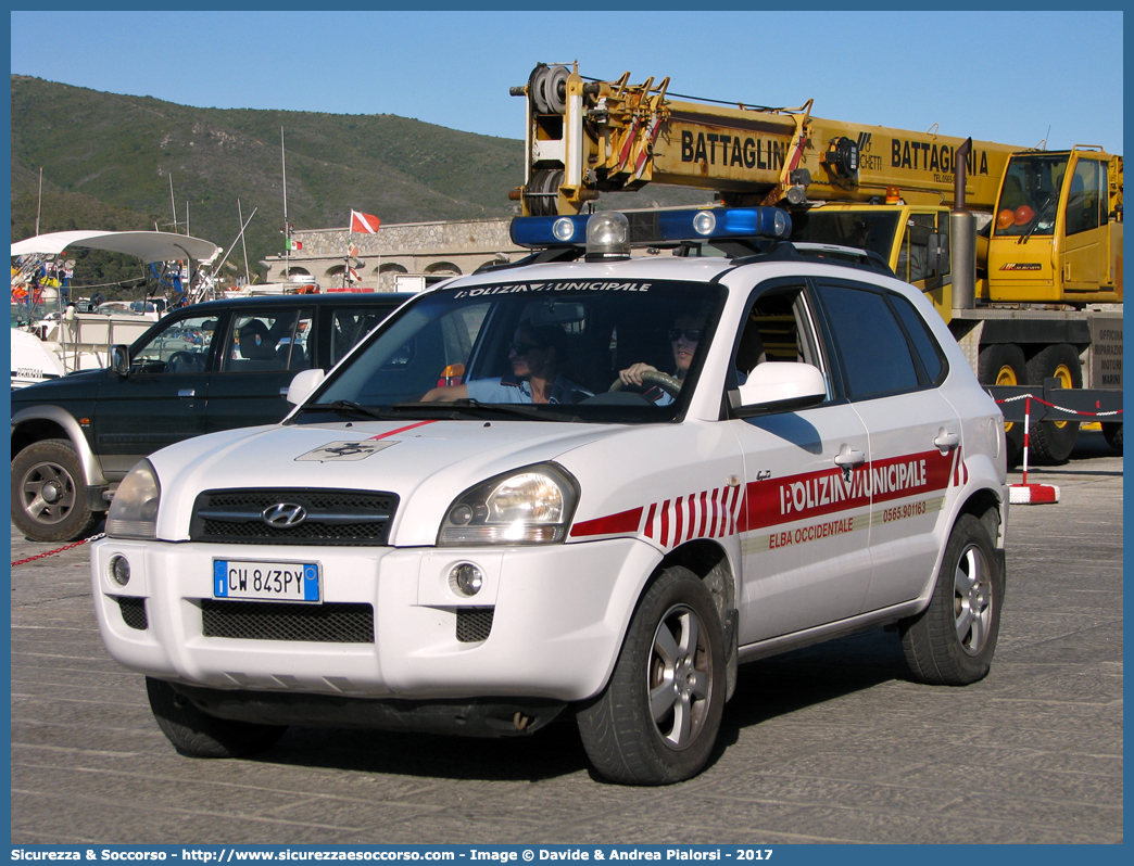 -
Polizia Municipale
Gestione Associata Elba Occidentale
Hyundai Tucson I serie
Allestitore Bertazzoni S.r.l.
Parole chiave: Polizia;Locale;Municipale;Elba;Occidentale;Campo nell Elba;Marciana;Marciana Marina;Hyundai;Tucson;Bertazzoni